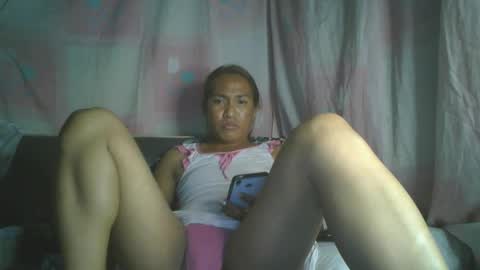 transhottie28 online show from February 2, 2025, 3:39 pm