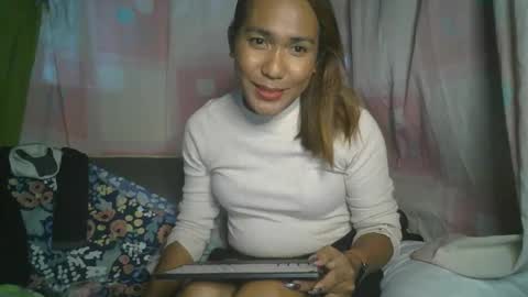 Snapshot of transhottie28 chatting on February 15, 2025, 9:38 am transhottie28 online show from February 15, 2025, 9:38 am