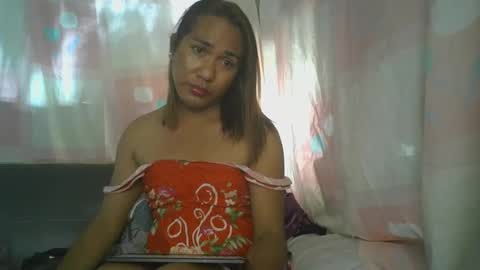 Snapshot of transhottie28 chatting on February 24, 2025, 12:30 am transhottie28 online show from February 24, 2025, 12:30 am
