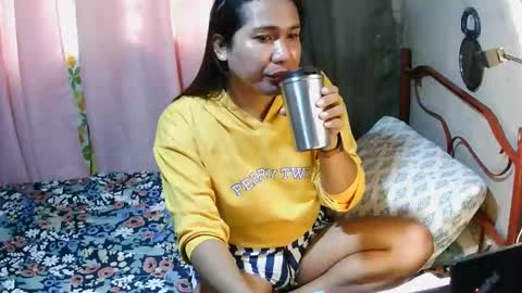 Snapshot of transhottie28 chatting on October 27, 2025, 12:47 am transhottie28 online show from October 27, 2025, 12:47 am