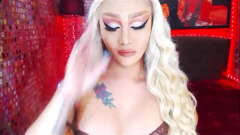 Snapshot of transplayfullolivia chatting on March 9, 2025, 3:05 pm KYLIE BELLA  TS online show from March 9, 2025, 3:05 pm