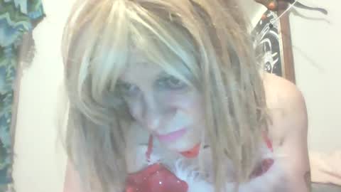 Snapshot of traphouseslutbunny4fun chatting on December 25, 2024, 4:33 am traphouseslutbunny4fun online show from December 25, 2024, 4:33 am