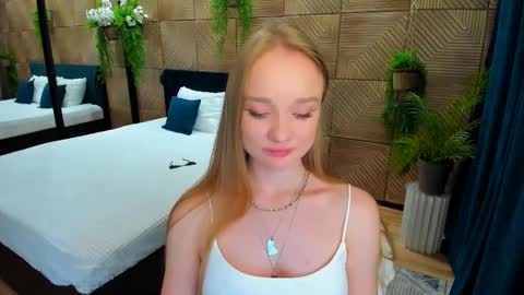 Snapshot of trapofemotions chatting on September 17, 2025, 10:17 am trapofemotions online show from September 17, 2025, 10:17 am