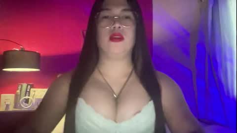 Snapshot of travelergirl chatting on November 30, 2025, 4:38 am travelergirl online show from November 30, 2025, 4:38 am