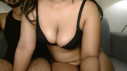 travisandnina online show from April 29, 2026, 3:49 pm