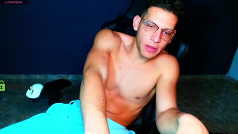 TRAVIS. online show from January 30, 2025, 1:00 am