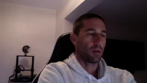 Snapshot of traviskenn chatting on March 11, 2025, 11:44 am TravisKenn online show from March 11, 2025, 11:44 am
