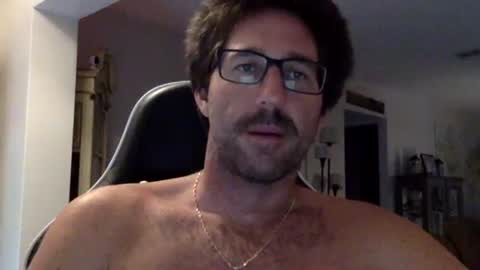 Snapshot of traviskenn chatting on September 16, 2025, 11:33 am TravisKenn online show from September 16, 2025, 11:33 am