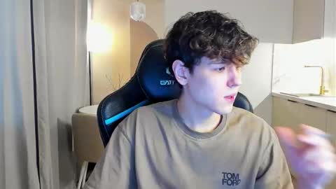 travisrivas online show from October 10, 2025, 8:57 am