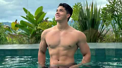 Travis online show from October 14, 2025, 11:22 am