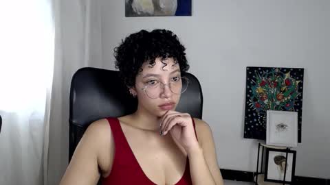Emily online show from November 28, 2025, 6:43 pm