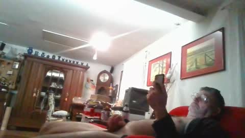 trebgeis1 online show from November 1, 2025, 4:03 am