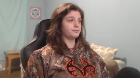 TreeJeanne online show from December 14, 2024, 1:27 pm