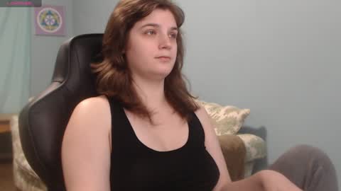 TreeJeanne online show from December 18, 2024, 2:06 pm