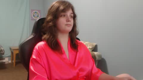 TreeJeanne online show from February 3, 2025, 1:52 am