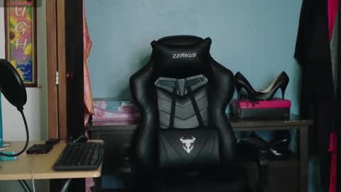 TreeJeanne online show from October 3, 2025, 11:35 pm