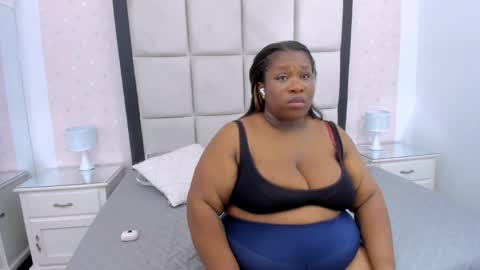 Treisy Vixen big ass online show from May 27, 2026, 3:14 am