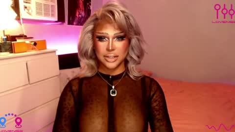 Jade online show from June 26, 2026, 2:38 am