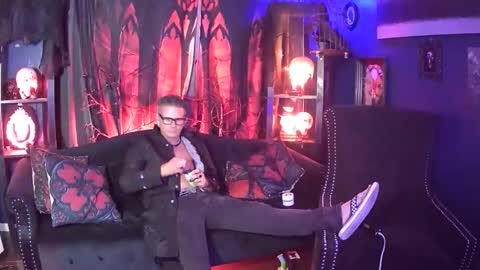 Snapshot of trent_pounder chatting on April 15, 2026, 9:05 am Trent Pounder online show from April 15, 2026, 9:05 am