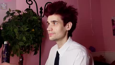 Snapshot of trevor_thomson chatting on February 25, 2026, 4:27 pm Trevor online show from February 25, 2026, 4:27 pm