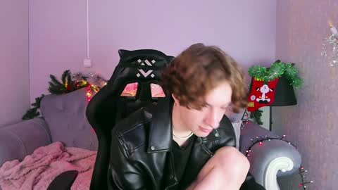 Snapshot of trevorbenson chatting on December 23, 2024, 6:58 pm TrevorBenson online show from December 23, 2024, 6:58 pm