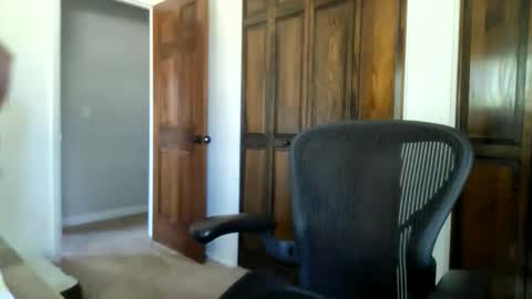Snapshot of trevorhill99 chatting on April 25, 2026, 4:37 pm Trevor Hill online show from April 25, 2026, 4:37 pm