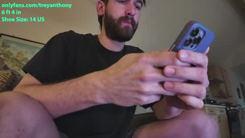 Snapshot of treyanthony chatting on January 26, 2025, 3:14 pm decentanthony online show from January 26, 2025, 3:14 pm