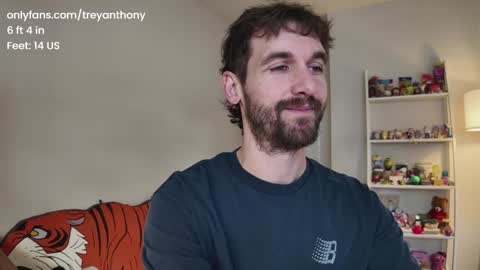Snapshot of treyanthony chatting on January 30, 2025, 4:24 pm decentanthony online show from January 30, 2025, 4:24 pm