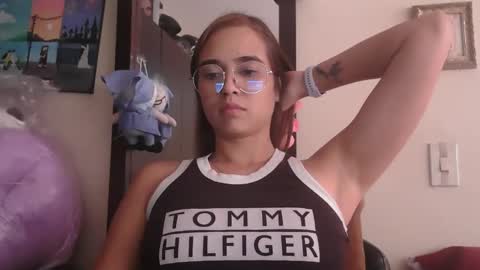 triana_bell online show from May 2, 2026, 9:09 pm