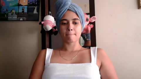 triana_bell online show from June 12, 2026, 6:29 pm