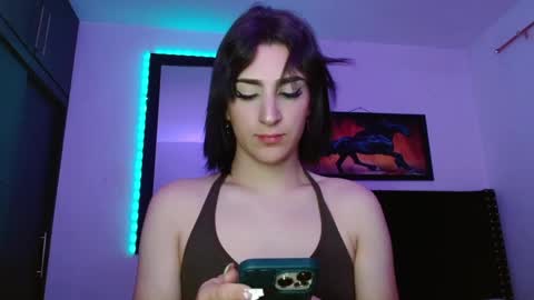 triana_damelio online show from September 30, 2025, 2:33 pm