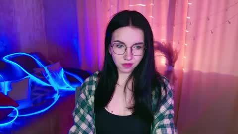 TriciaDaisy online show from April 29, 2026, 2:43 pm