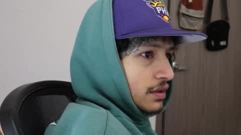 Snapshot of trieone chatting on February 19, 2026, 2:24 pm - trieone online show from February 19, 2026, 2:24 pm