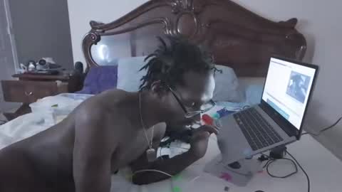 triggerhappycj1 online show from June 14, 2026, 10:28 am