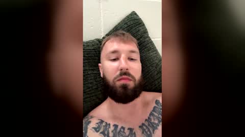 Snapshot of triley10 chatting on April 7, 2026, 12:11 am triley10 online show from April 7, 2026, 12:11 am