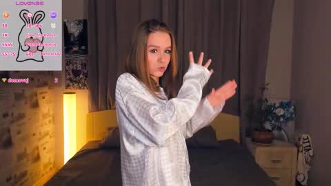 Bubbles online show from October 25, 2025, 7:08 pm