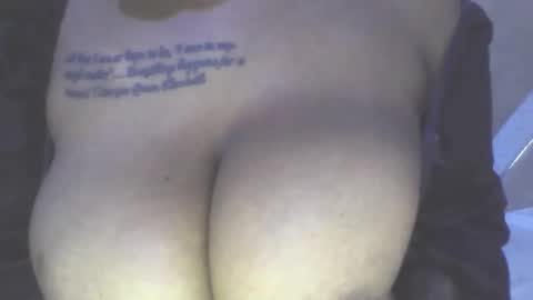 trinahluicy online show from April 11, 2026, 8:18 am