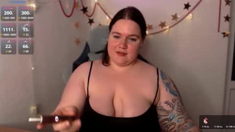 Snapshot of trinititi chatting on December 4, 2025, 10:29 pm Tina online show from December 4, 2025, 10:29 pm