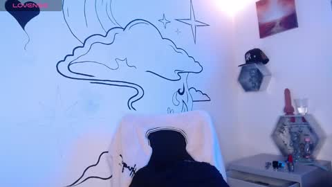 trinity_knox online show from November 11, 2025, 4:51 pm