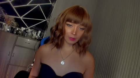 Ms Ella online show from February 11, 2025, 2:24 pm