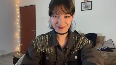 Snapshot of trinitysecrets chatting on February 10, 2026, 7:18 pm trinitysecrets online show from February 10, 2026, 7:18 pm