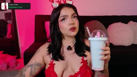 Val martinez  online show from December 1, 2025, 9:42 pm