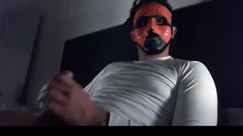 tripicol96 online show from November 17, 2025, 9:09 pm