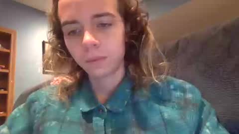 trippybb222 online show from October 13, 2025, 3:23 pm