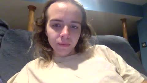 trippybb222 online show from October 16, 2025, 9:49 pm