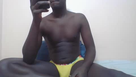 Snapshot of trisbaby3 chatting on November 12, 2025, 11:21 am Tris6 online show from November 12, 2025, 11:21 am