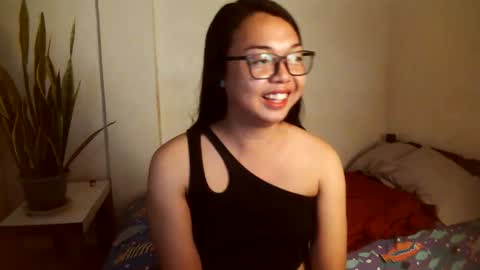 Snapshot of trishakera chatting on January 27, 2025, 2:10 am trisha online show from January 27, 2025, 2:10 am
