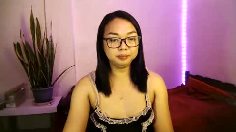 Snapshot of trishakera chatting on February 7, 2025, 8:22 am trisha online show from February 7, 2025, 8:22 am
