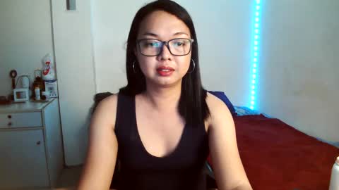 Snapshot of trishakera chatting on February 23, 2025, 1:21 pm trisha online show from February 23, 2025, 1:21 pm