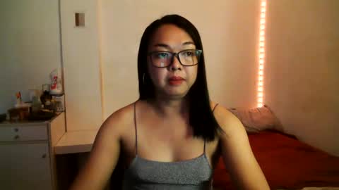 Snapshot of trishakera chatting on March 12, 2025, 1:36 am trisha online show from March 12, 2025, 1:36 am